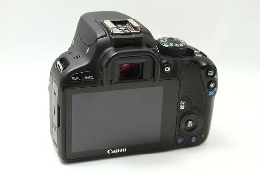 EOS Kiss X7