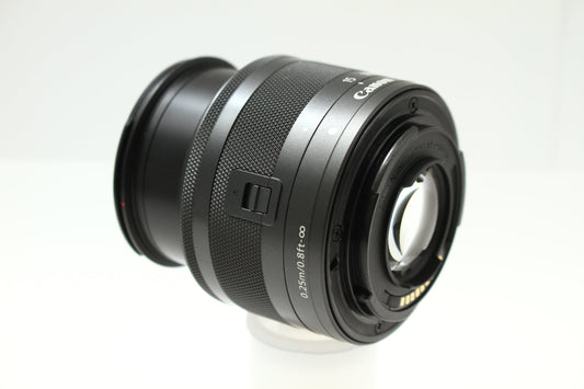 EF-M 15-45/3.5-6.3 IS STM ブラック