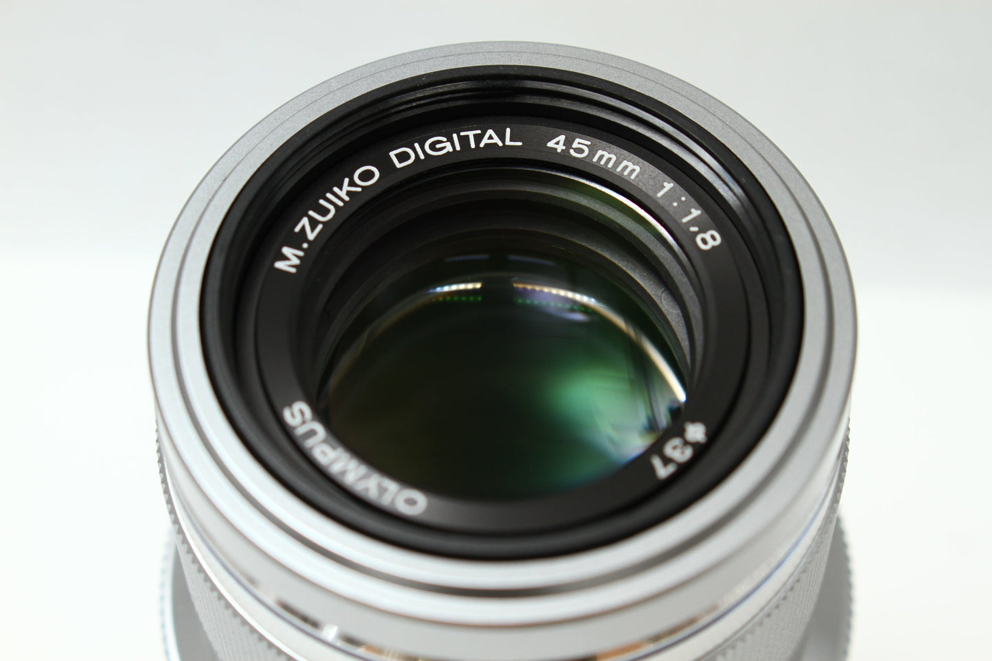 M.ZUIKO DIGITAL 45/1.8 シルバー