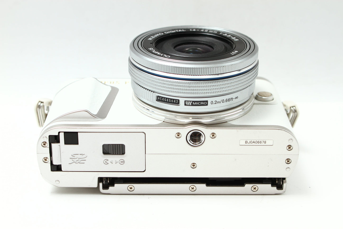 E-PL9 ホワイト + ED 14-42 EZ レンズキット