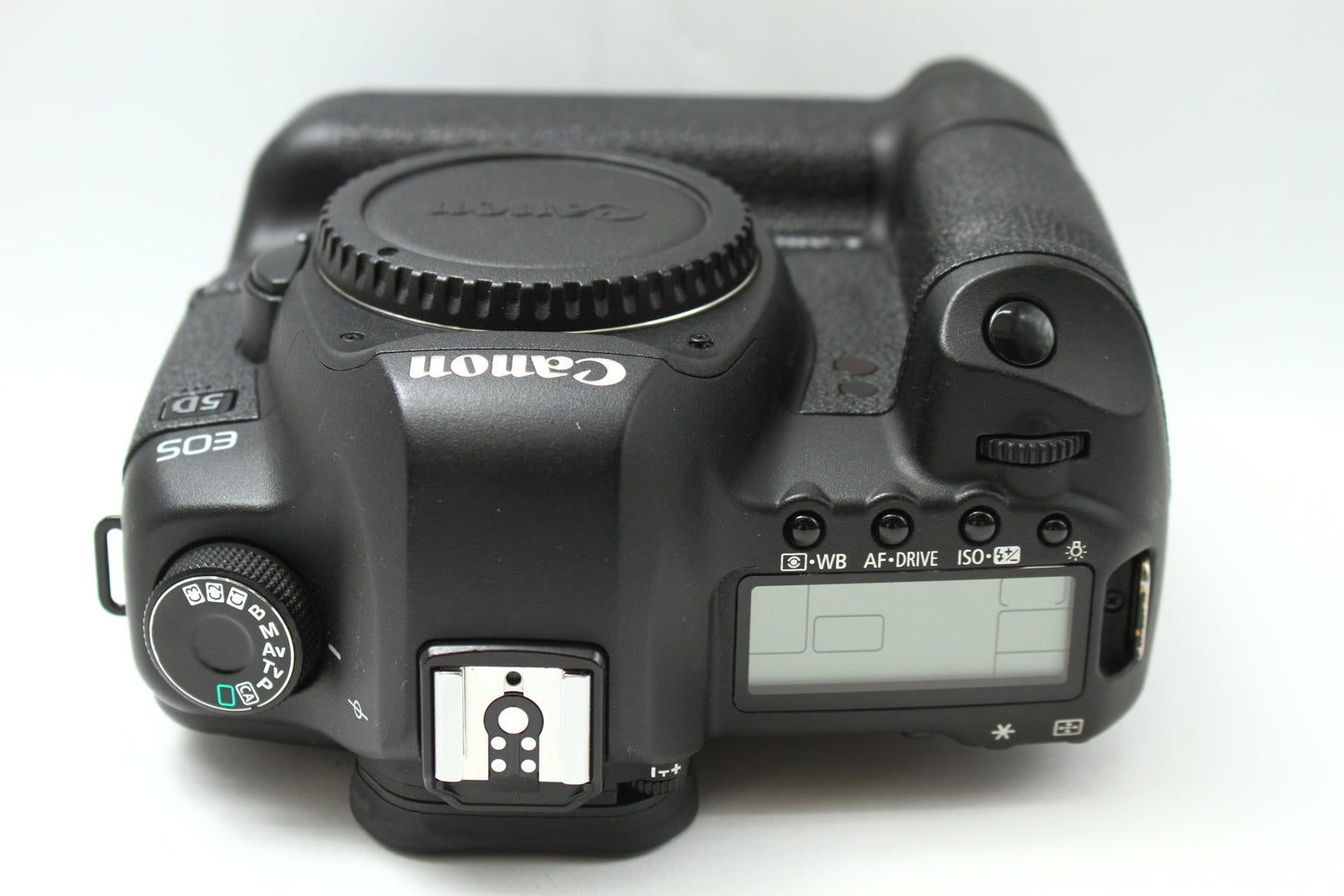 EOS 5D Mark II + BG-E6