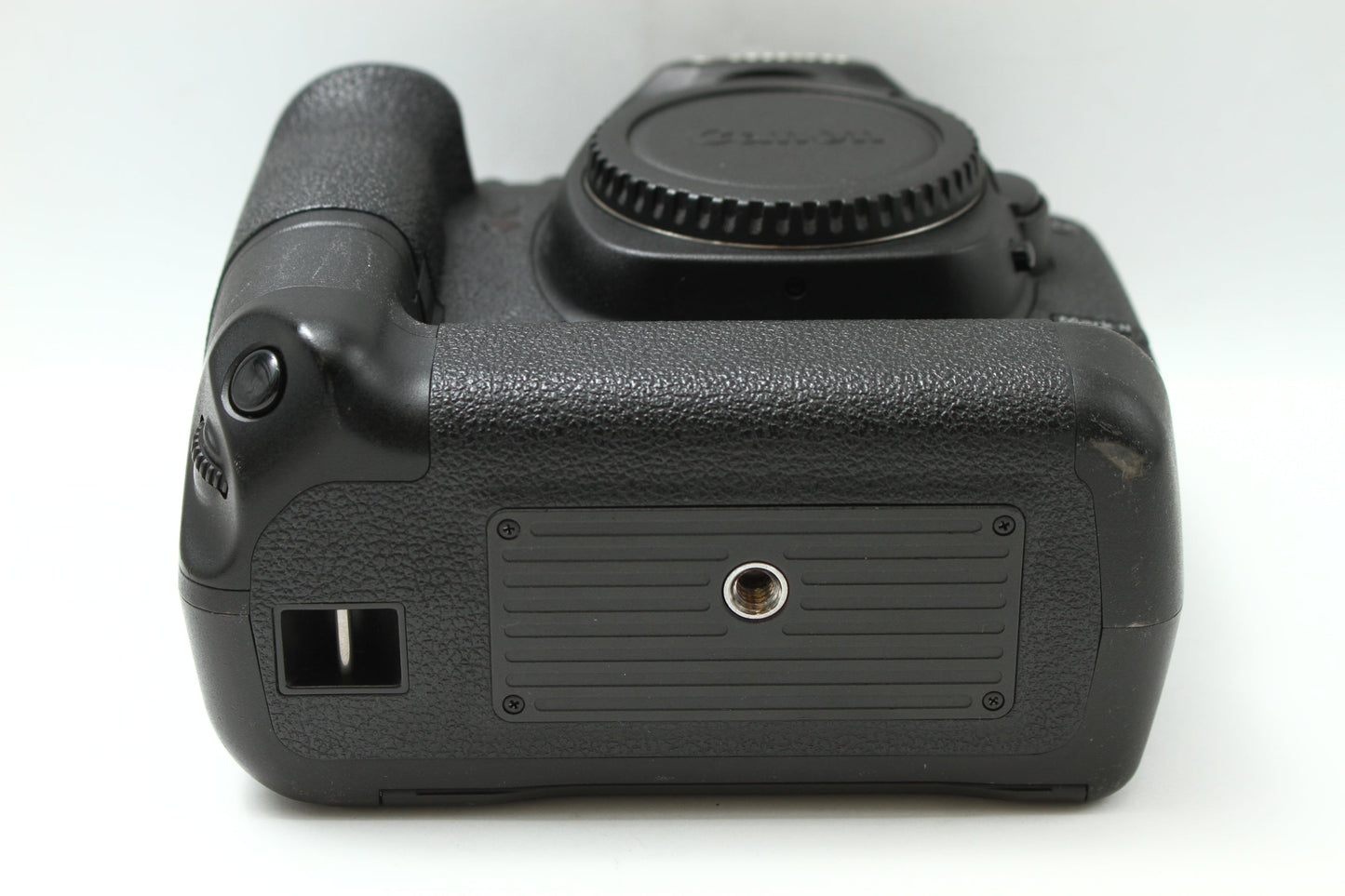 EOS 5D Mark II + BG-E6