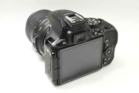 D5500 ブラック + 18-55/3.5-5.6 G VR レンズキット