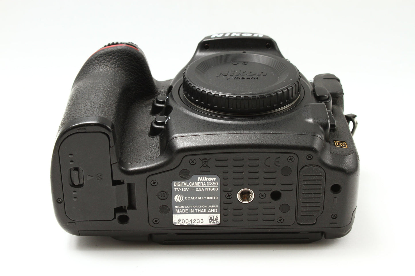 D850