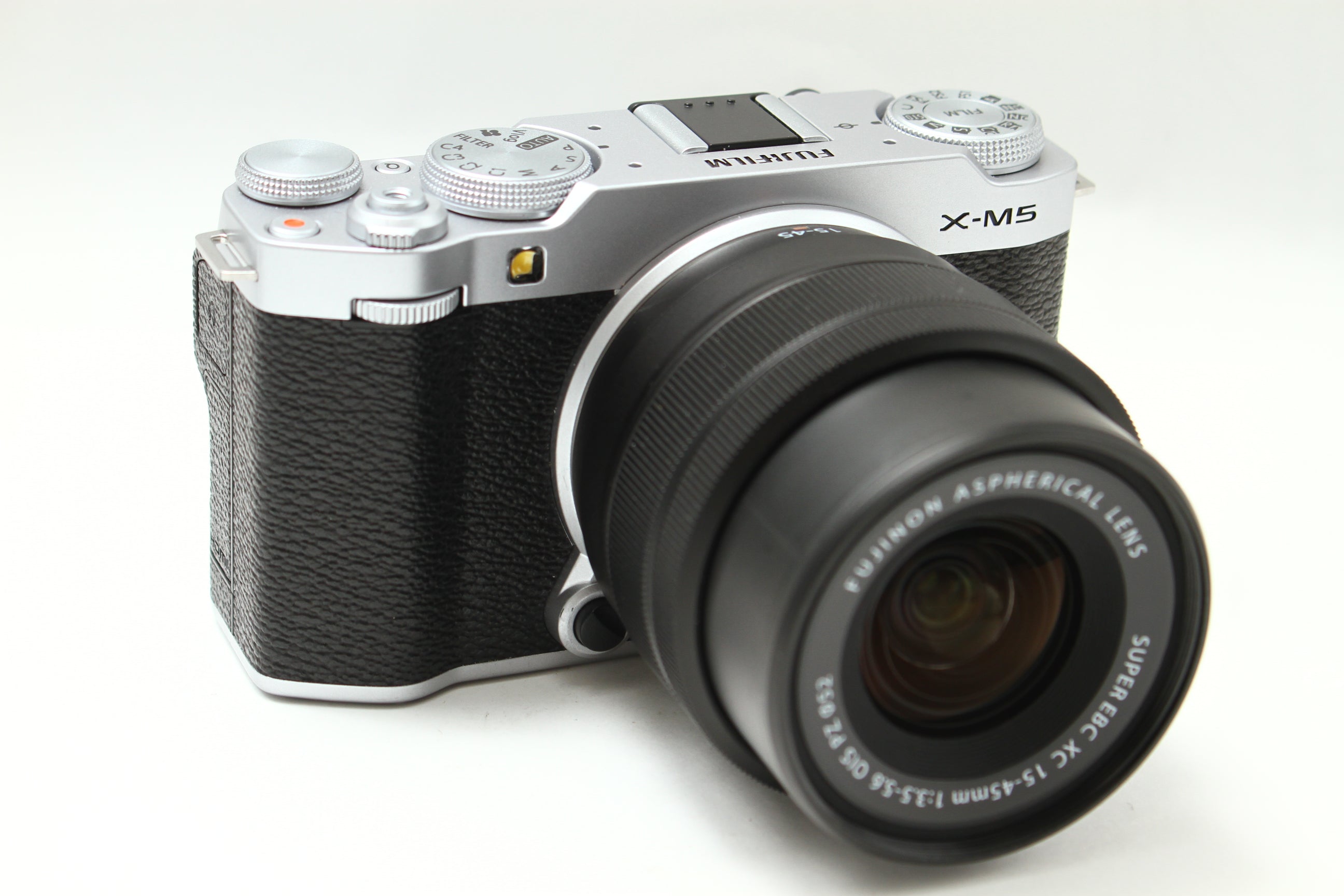 【りな ✿さん専用】FUJIFILM X-M5 レンズキット シルバー FUJIFILM (フジフイルム) X-M5 シルバー + 15-45 レンズキット