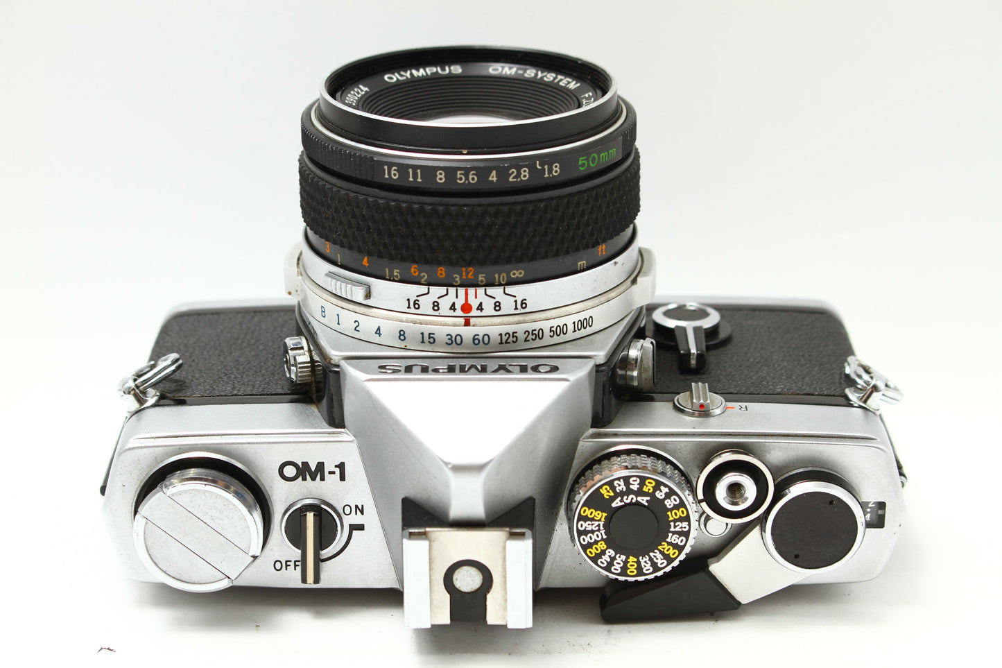 OM-1 シルバー + 50/1.8