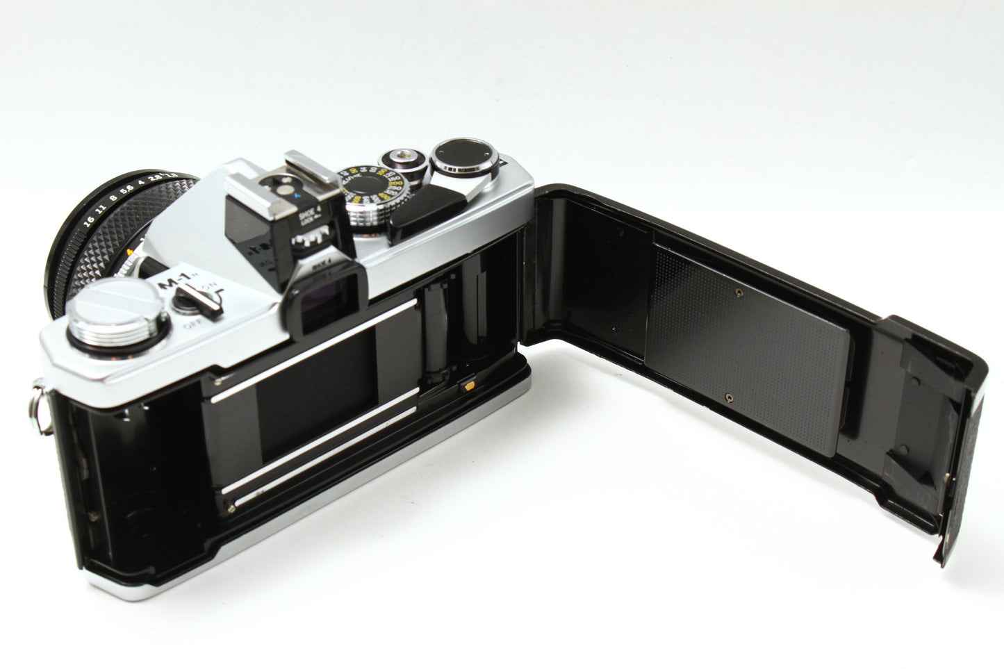 OM-1N シルバー + 50/1.8