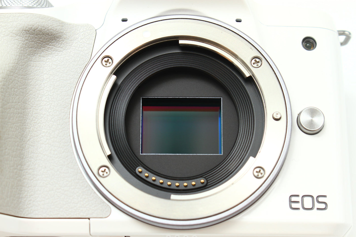 EOS Kiss M ホワイト + 15-45 IS STM + 22 STM Wレンズキット