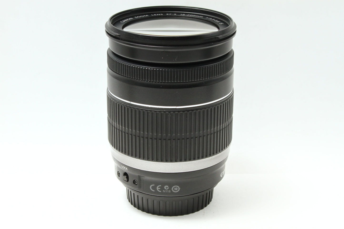 EF-S 18-200/3.5-5.6 IS