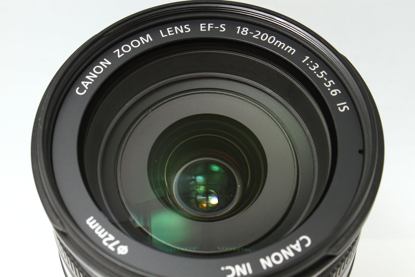 EF-S 18-200/3.5-5.6 IS