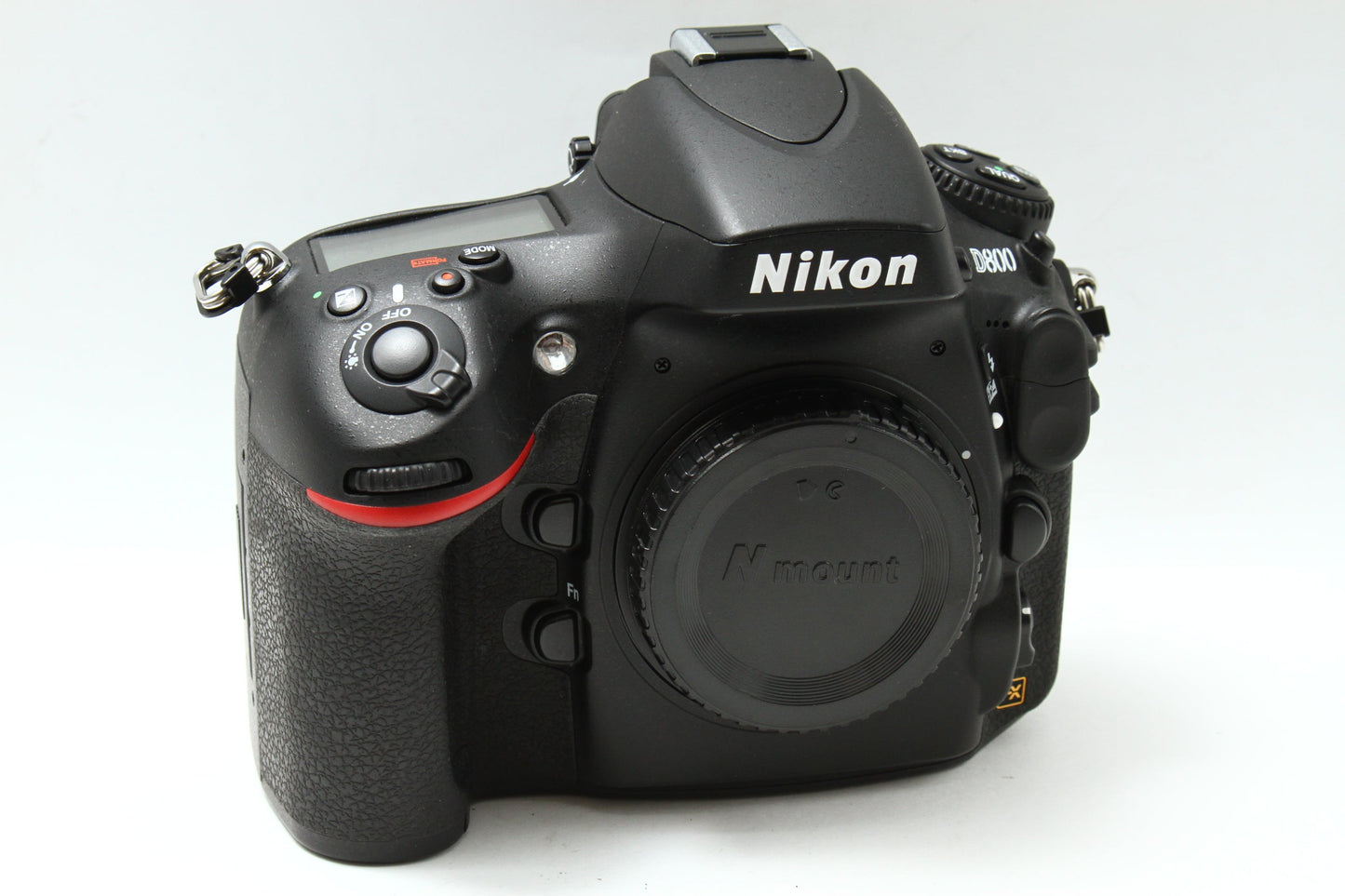 D800