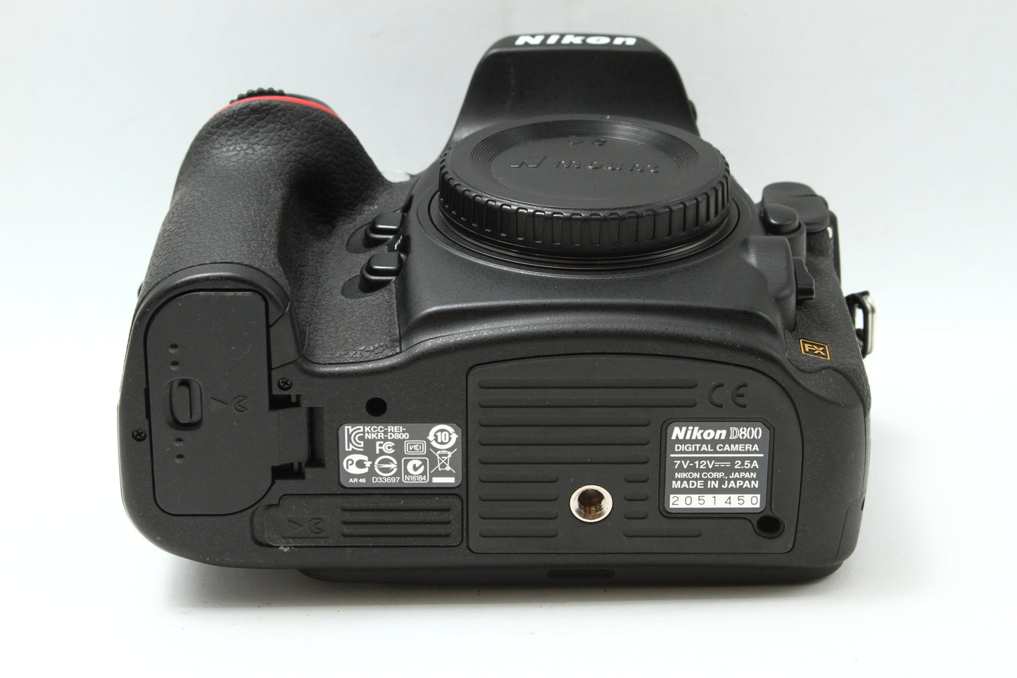 D800