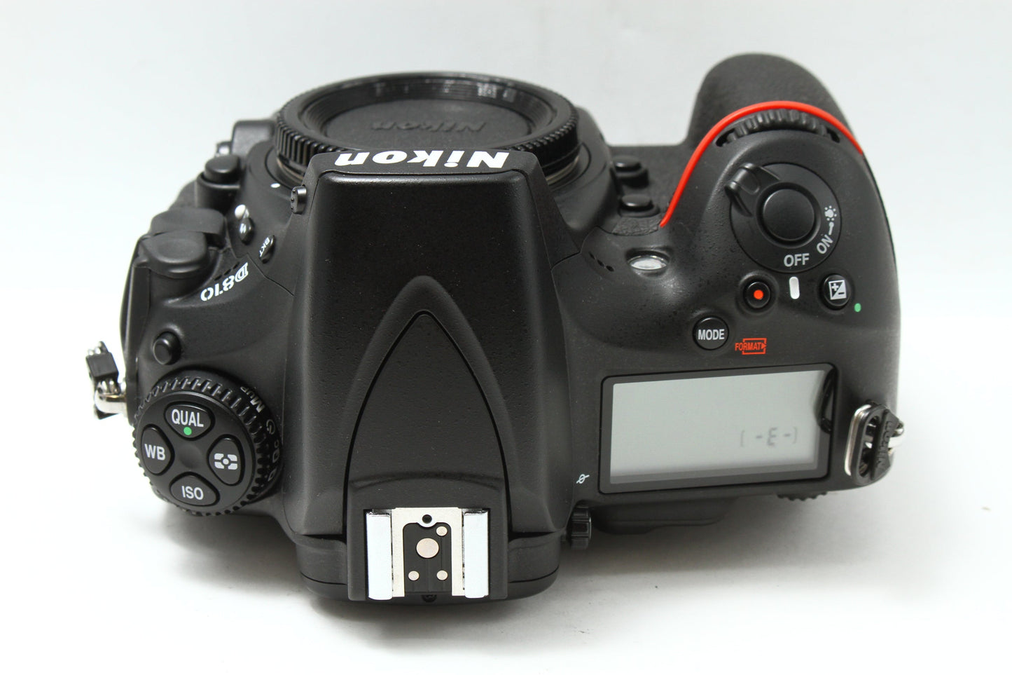 D810