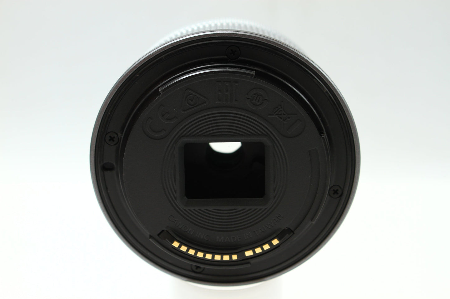 EOS R50 ホワイト + RF-S 18-45 レンズキット