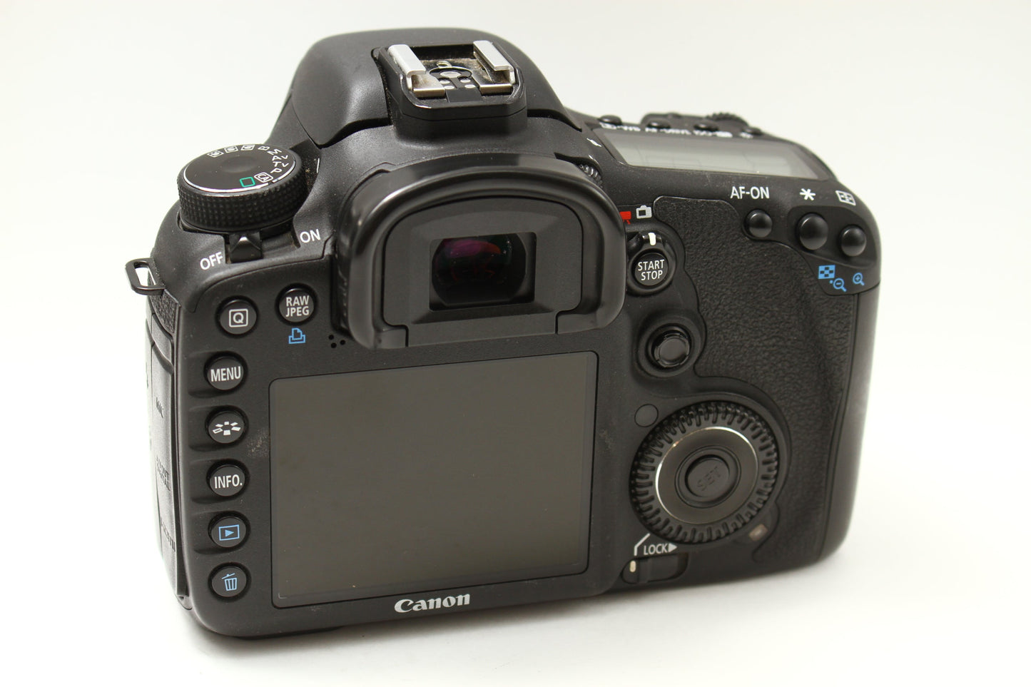 EOS 7D