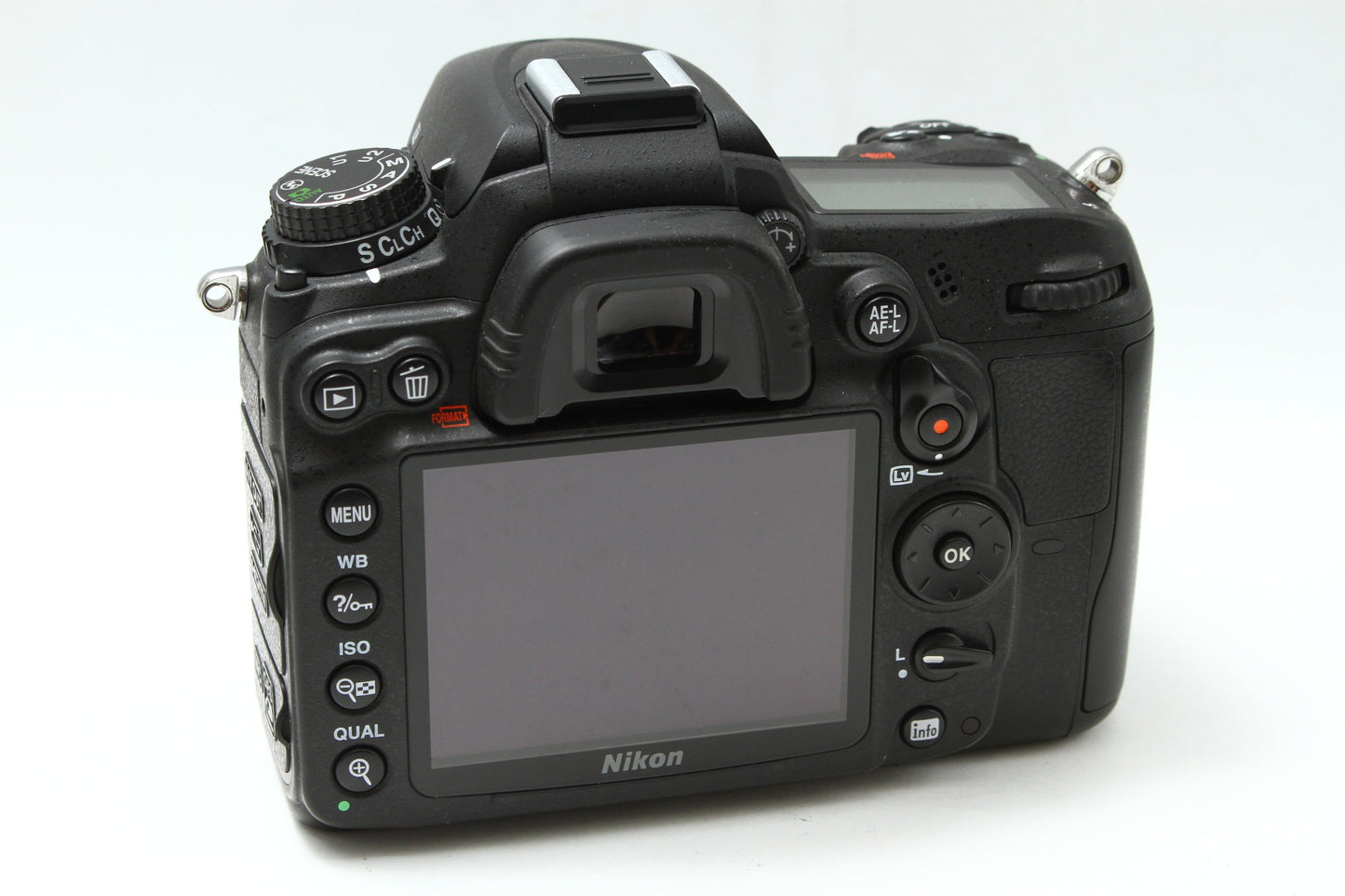 D7200