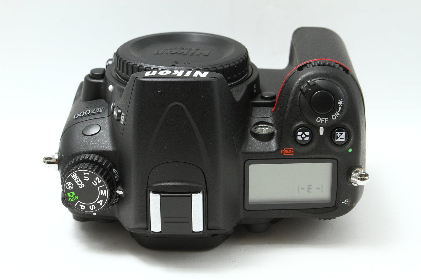 D7200