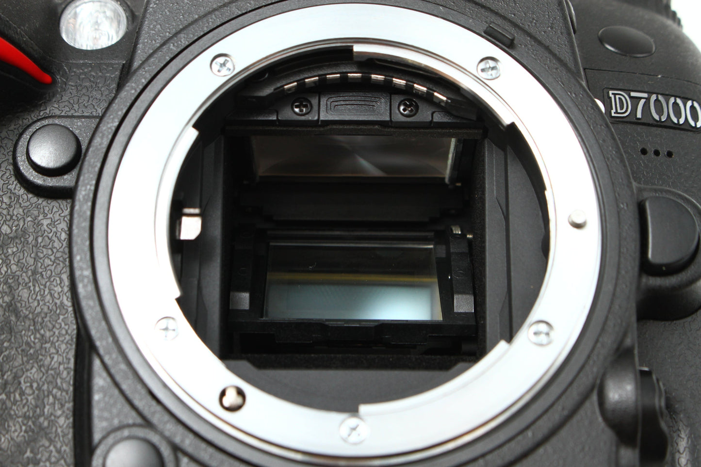 D7200