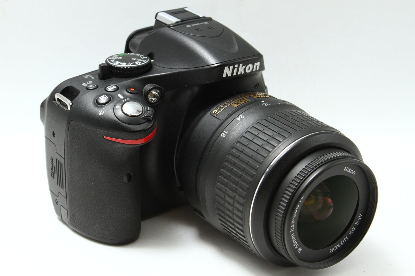 D5200 ブラック + 18-55 G VR レンズキット