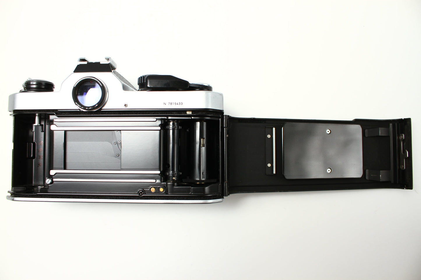 New FM2 シルバー