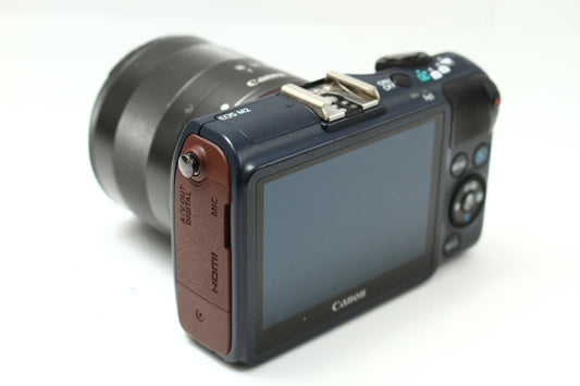 EOS M2 ベイブルー + 18-55 IS STM レンズキット