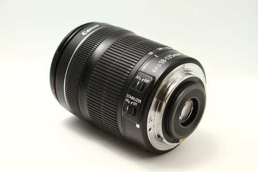 EF-S 18-135/3.5-5.6 IS STM