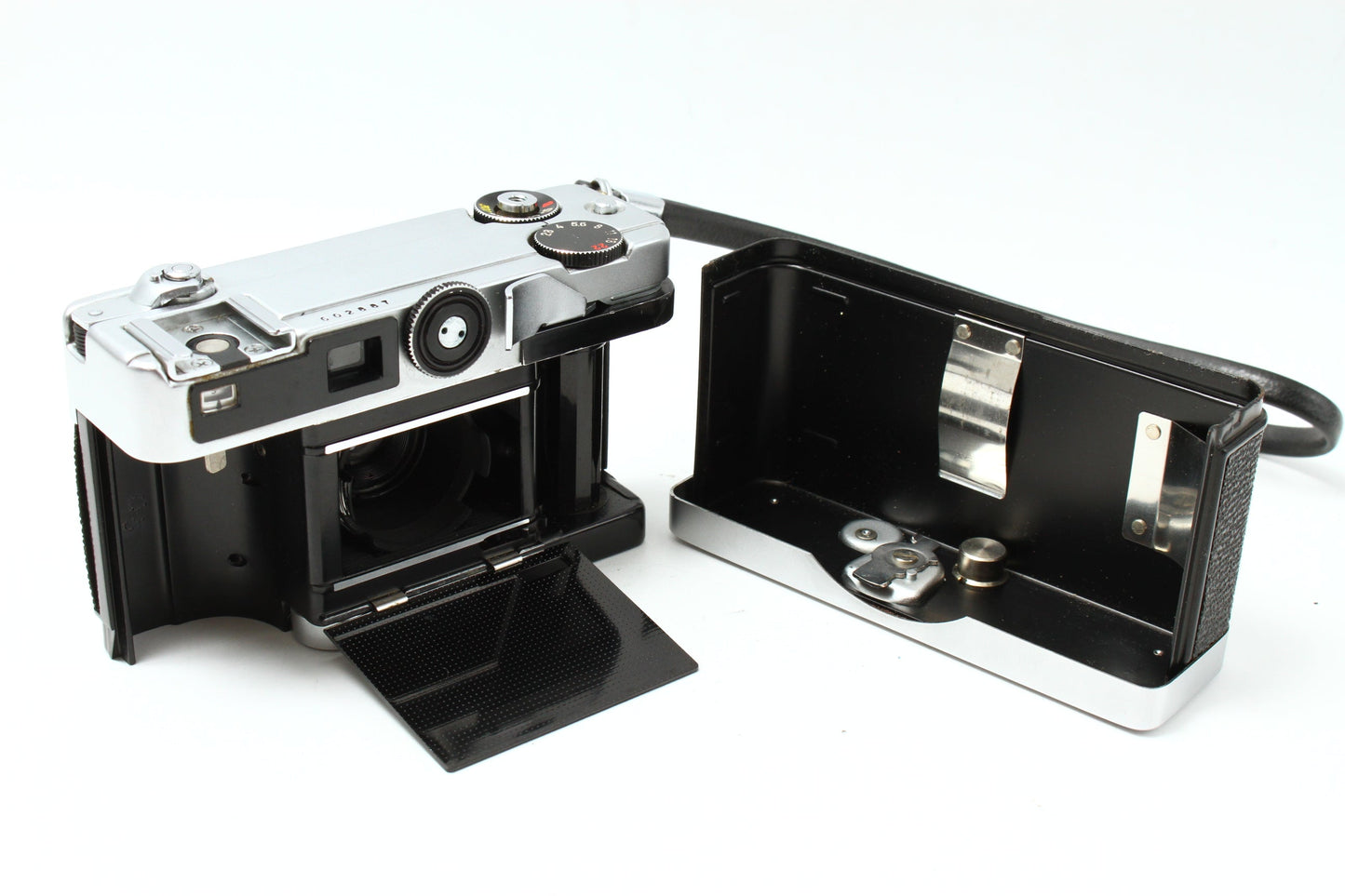 Color 35 シルバー C.C PETRI 40/2.8