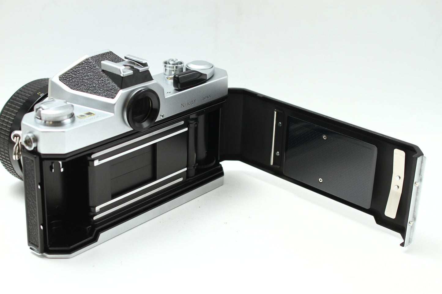 Nikomat FT2 シルバー + 50/1.4