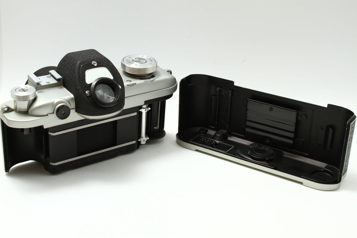 Reflex Mod.6 + KERN SWITAR 50/1.8 AR + Distagon 25/2.8