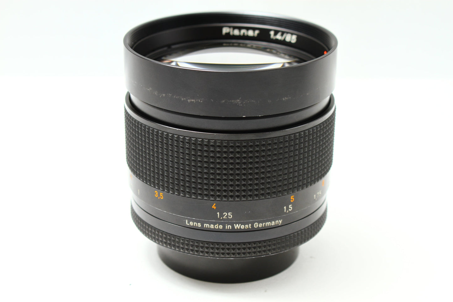 Planar プラナー T* 85/1.4 AEG