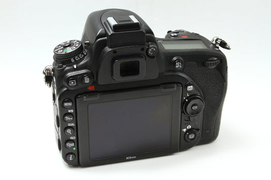 D750
