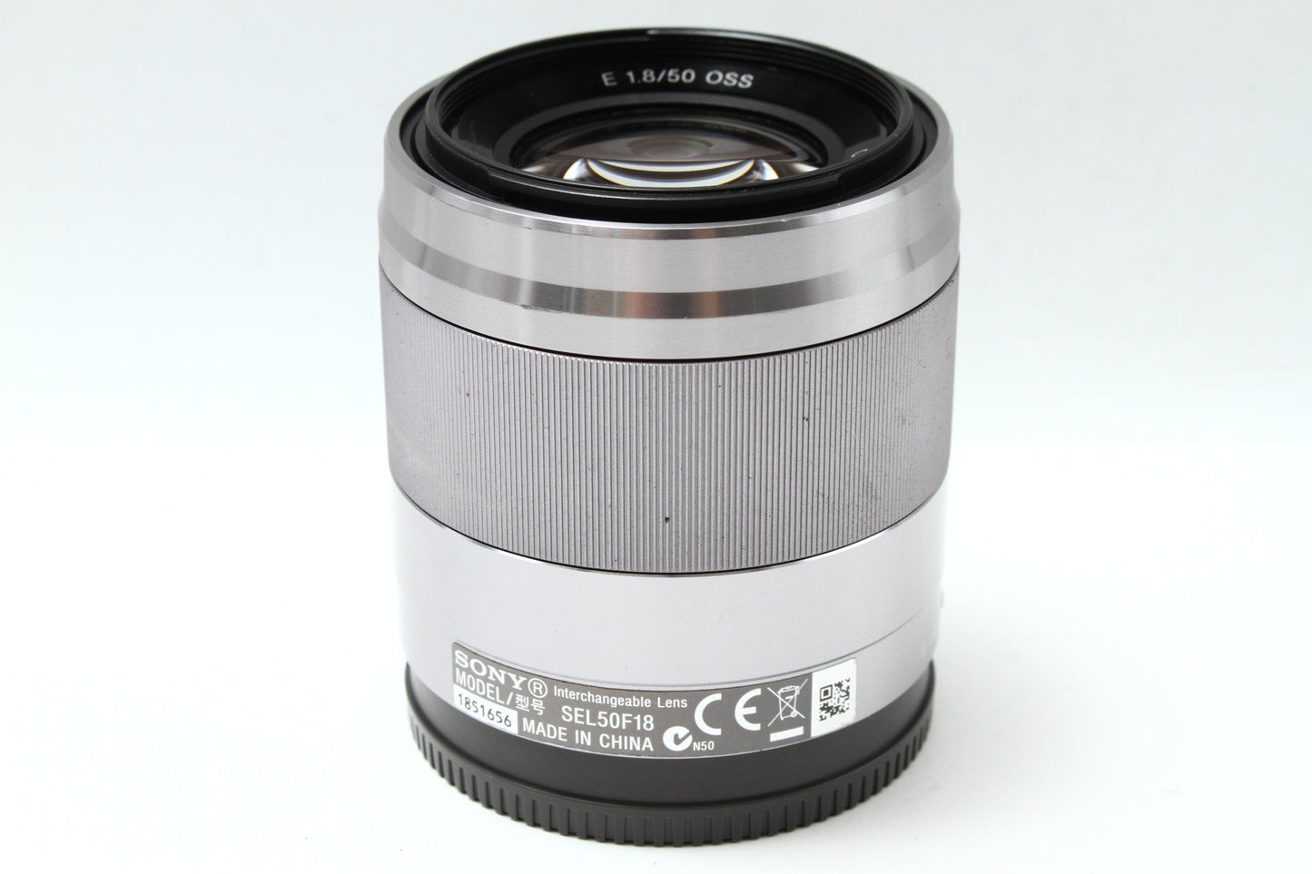E 50/1.8 OSS シルバー