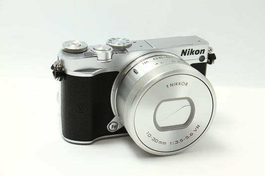 1 J5 シルバー + VR 10-30 PD-ZOOM  レンズキット