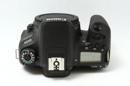 EOS 9000D