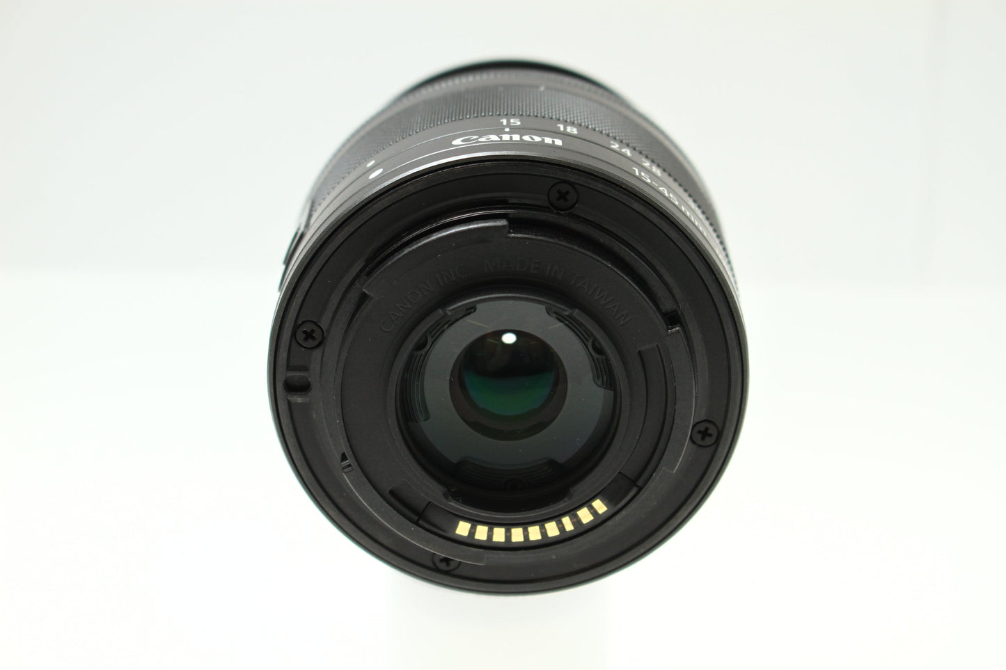 EF-M 15-45/3.5-6.3 IS STM ブラック