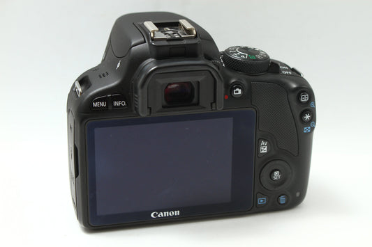 EOS Kiss X7