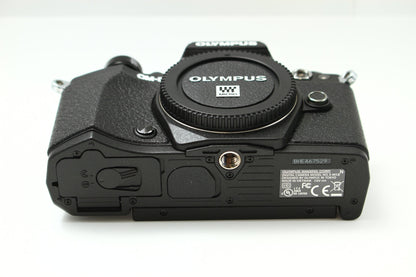 OM-D E-M5 Mark II ブラック