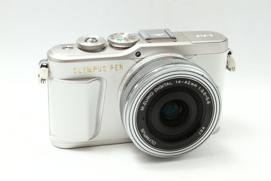 E-PL9 ホワイト + ED 14-42 EZ レンズキット