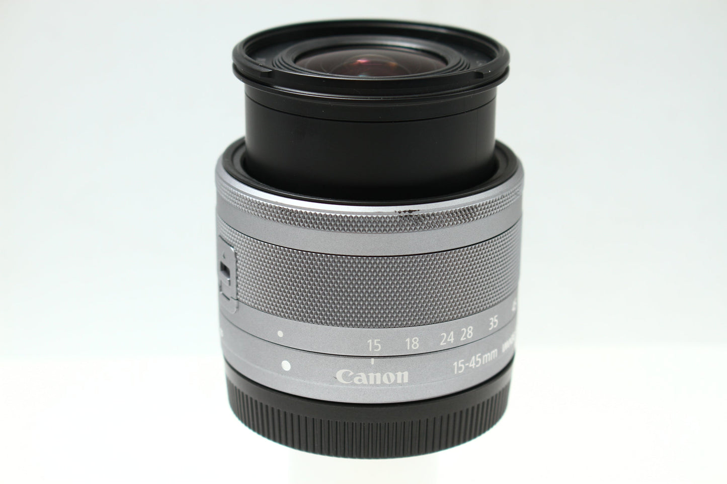 EF-M 15-45/3.5-6.3 IS STM シルバー