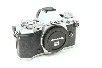 OM-D E-M5 Mark II シルバー