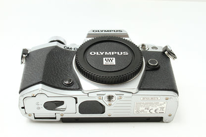OM-D E-M5 Mark II シルバー