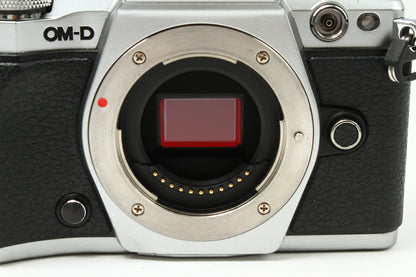 OM-D E-M5 Mark II シルバー