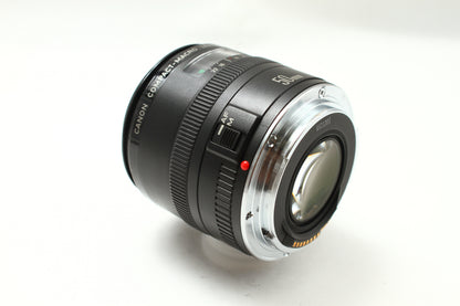 EF 50/2.5 COMPACT-MACRO