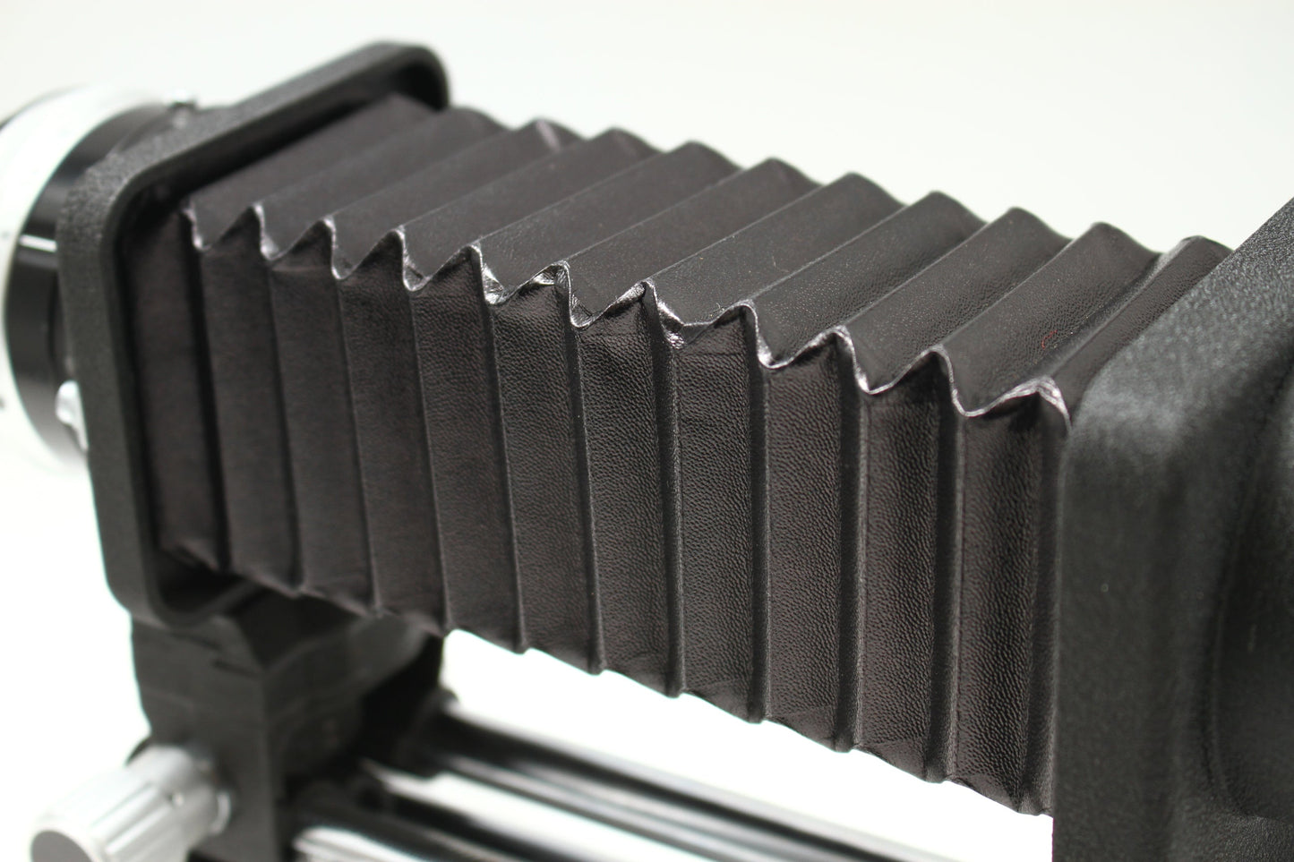 NIKKOR P 105/4 + ベローズアタッチメント PB-4