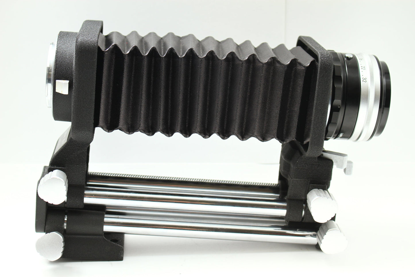 NIKKOR P 105/4 + ベローズアタッチメント PB-4