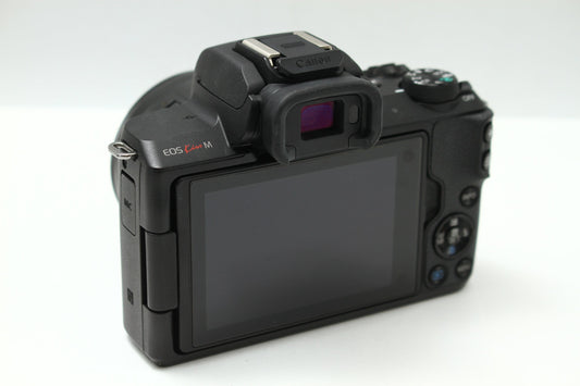 EOS Kiss M ブラック + 15-45 IS STM + 22 STM Wレンズキット