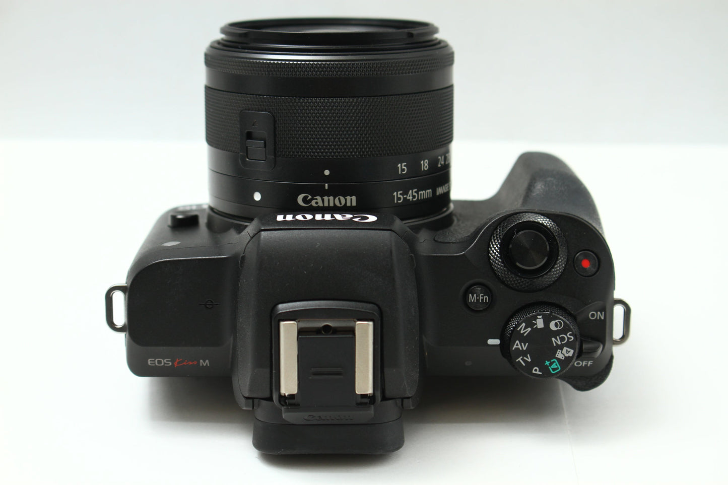 EOS Kiss M ブラック + 15-45 IS STM + 22 STM Wレンズキット