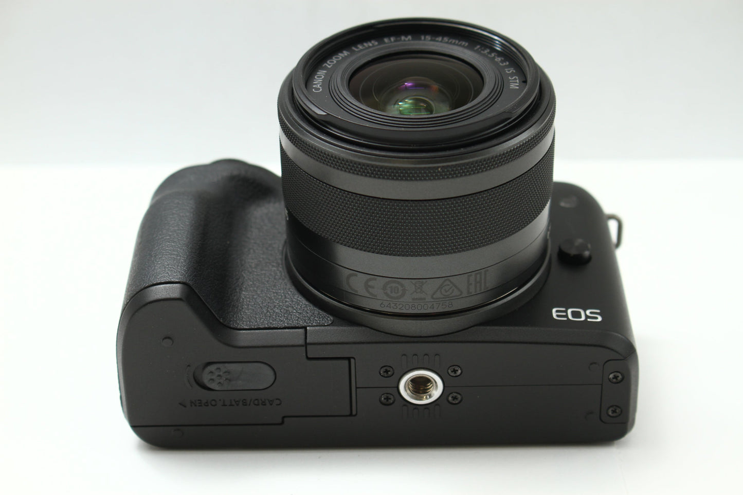 EOS Kiss M ブラック + 15-45 IS STM + 22 STM Wレンズキット