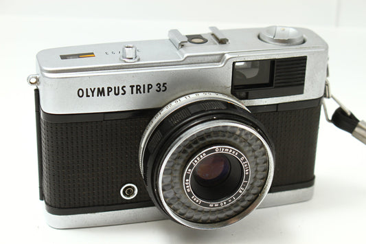 TRIP 35 シルバー 40/2.8