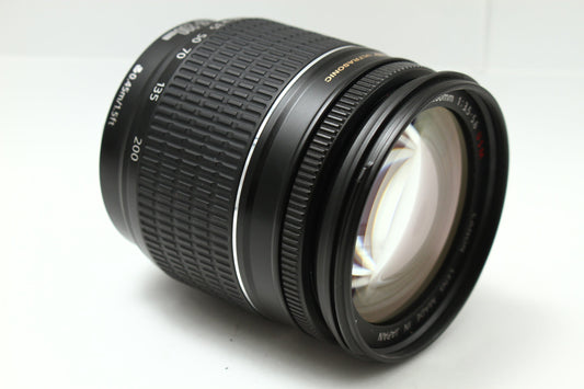 EF 28-200/3.5-5.6 USM